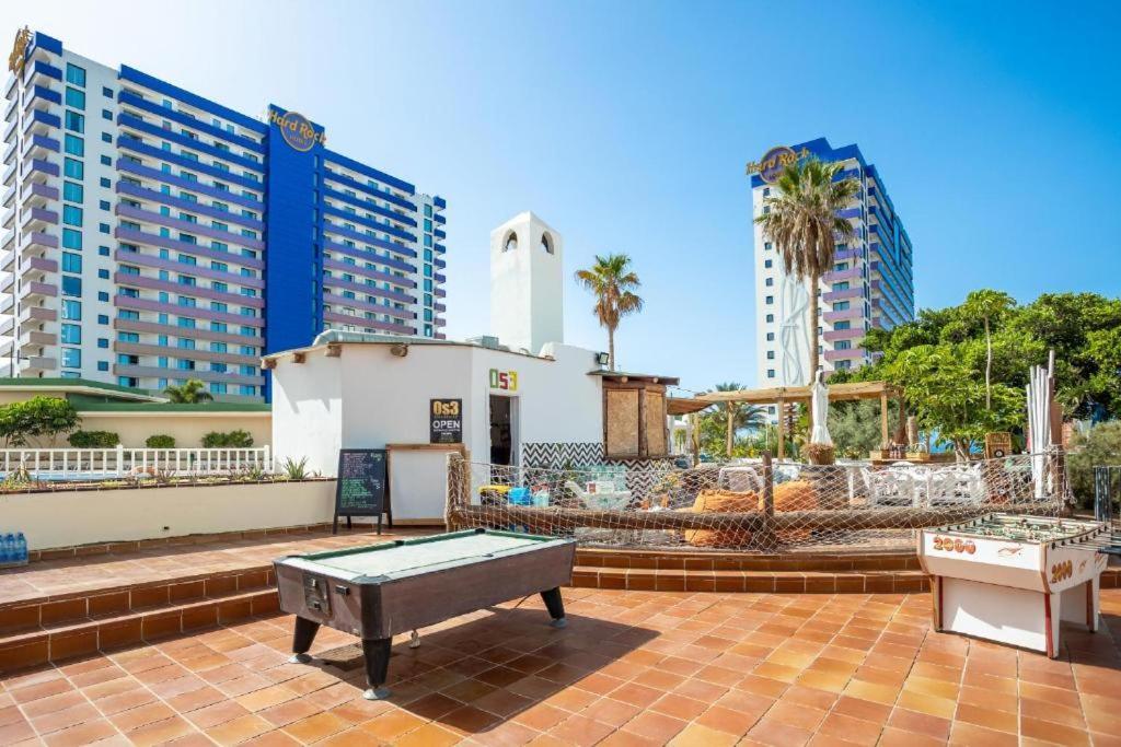 Skyline View Apartment - Free Private Parking Including & Guest Bonus 阿德耶 外观 照片