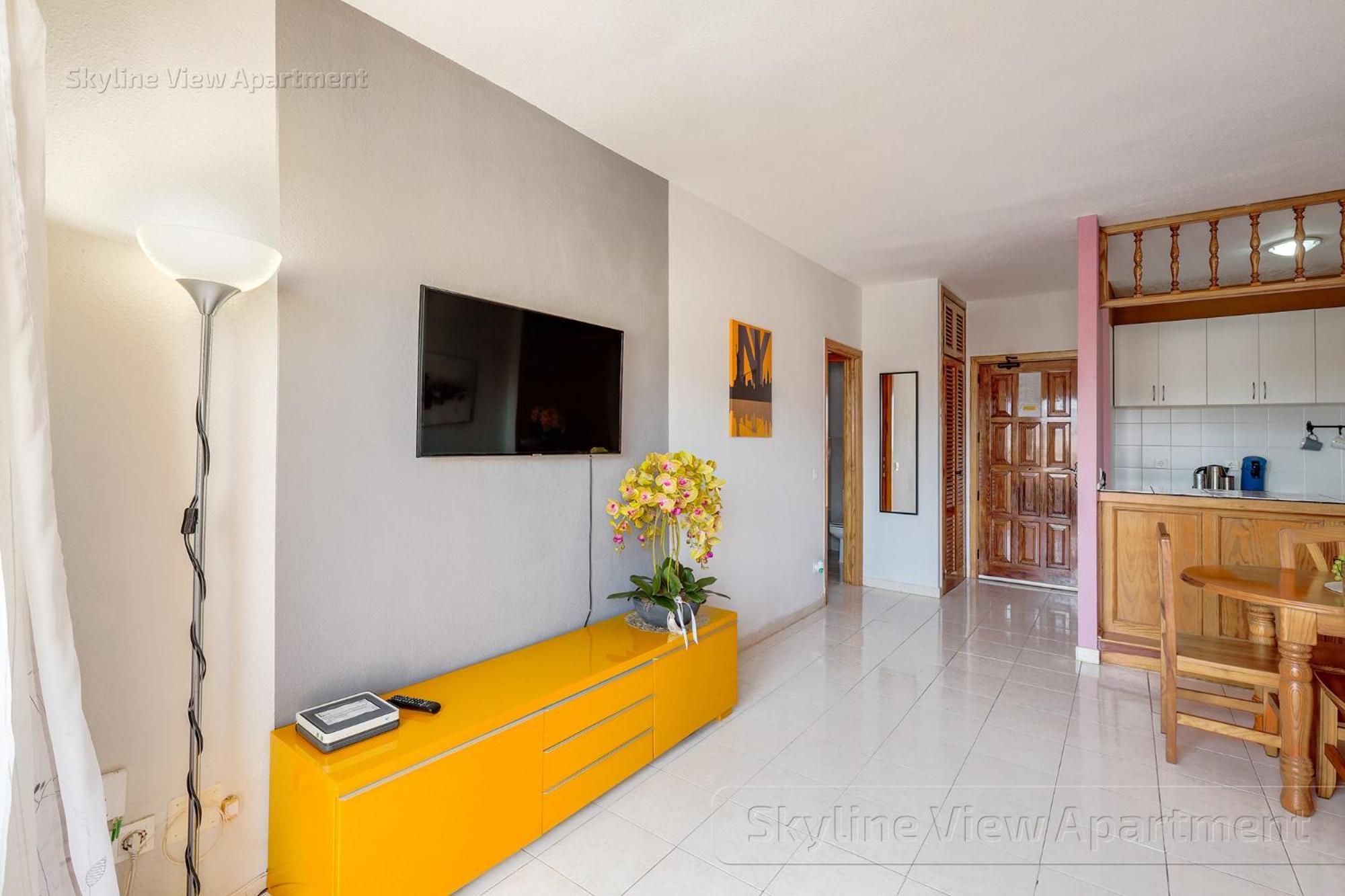 Skyline View Apartment - Free Private Parking Including & Guest Bonus 阿德耶 外观 照片