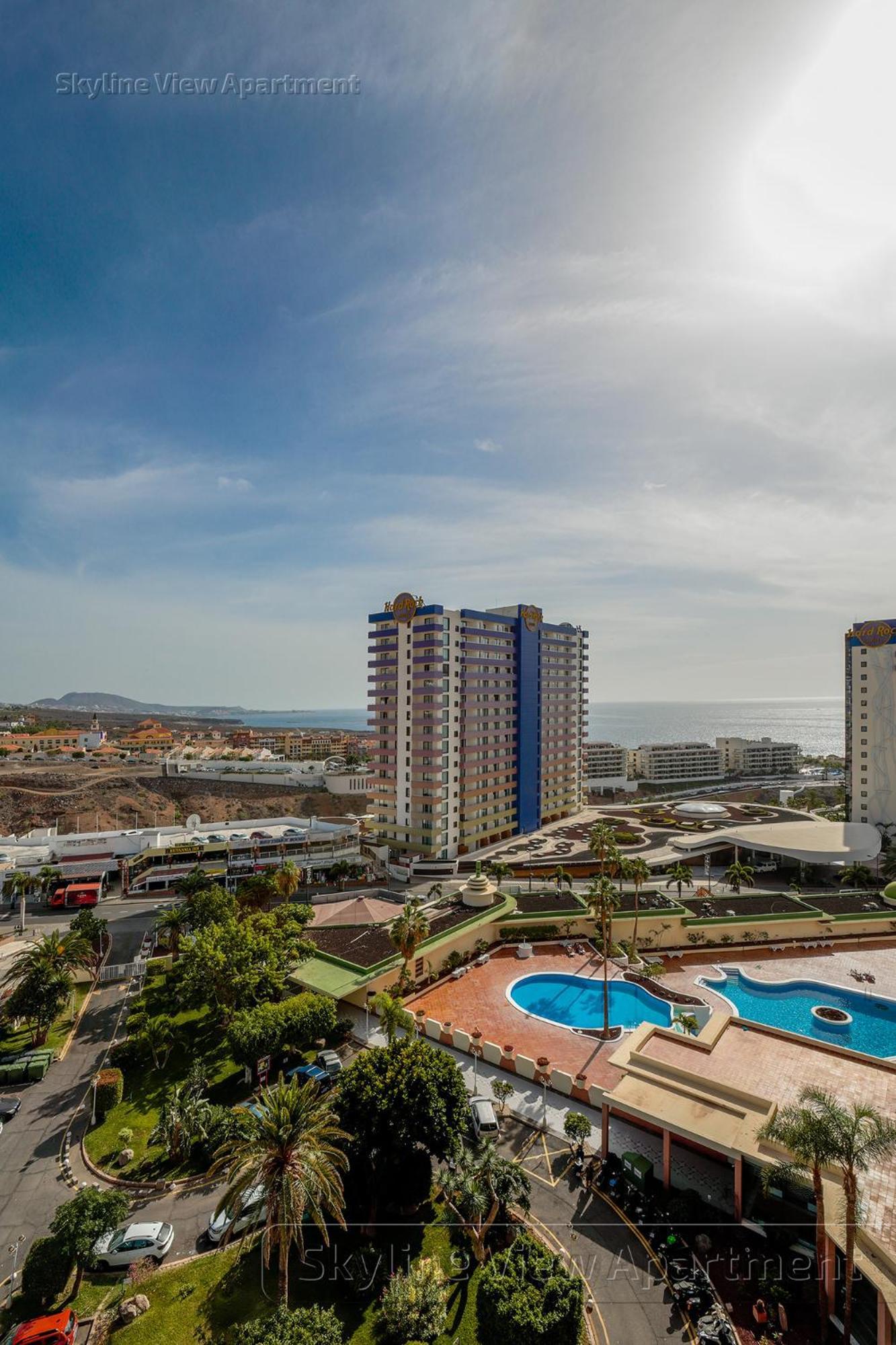 Skyline View Apartment - Free Private Parking Including & Guest Bonus 阿德耶 外观 照片