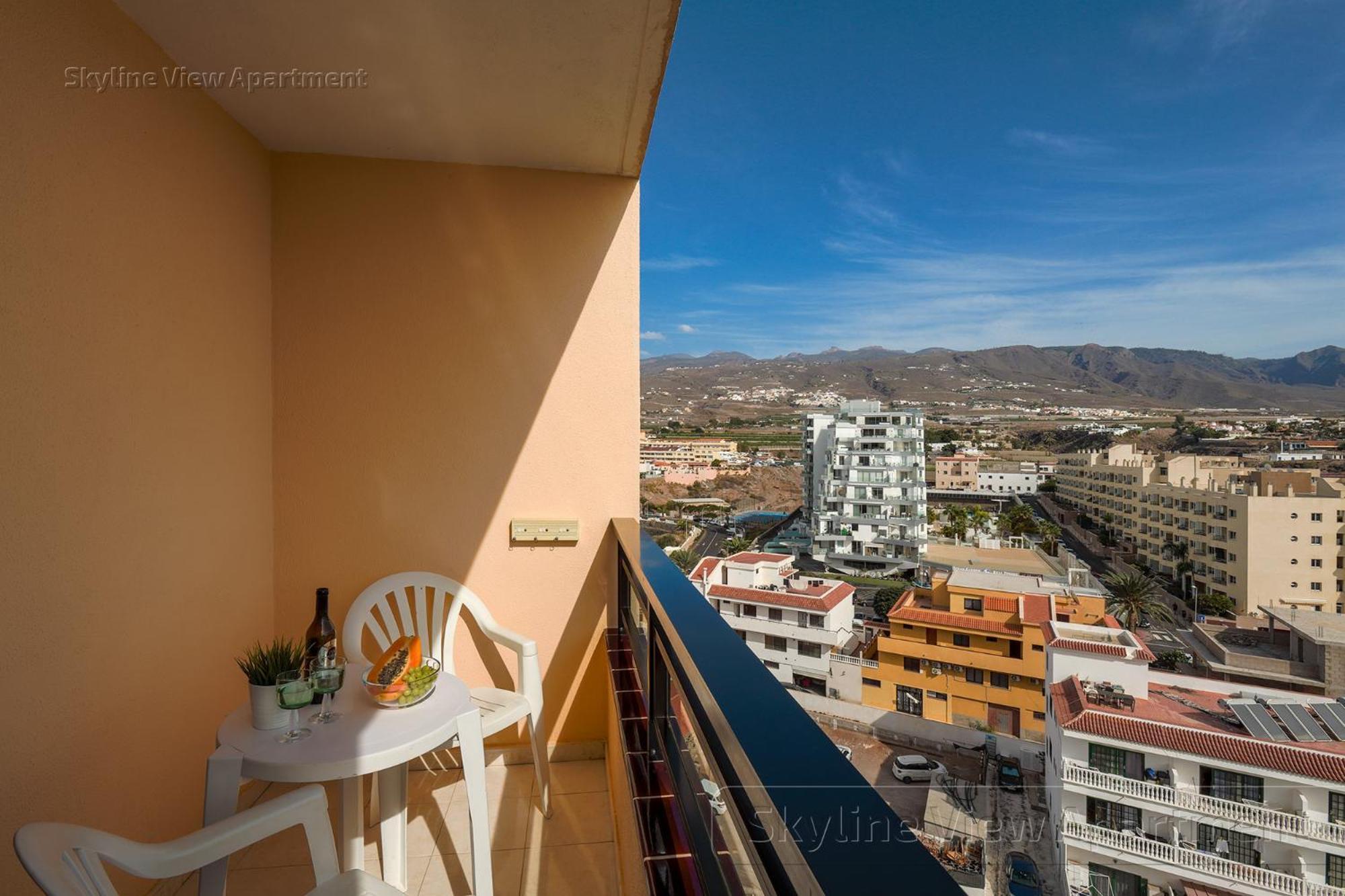 Skyline View Apartment - Free Private Parking Including & Guest Bonus 阿德耶 外观 照片