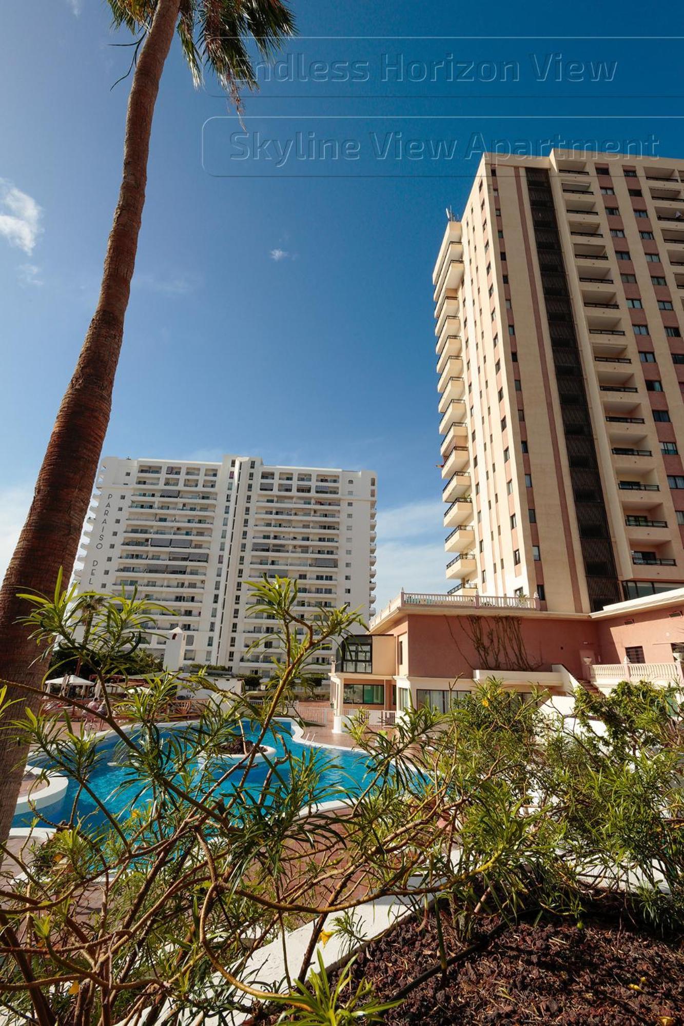 Skyline View Apartment - Free Private Parking Including & Guest Bonus 阿德耶 外观 照片