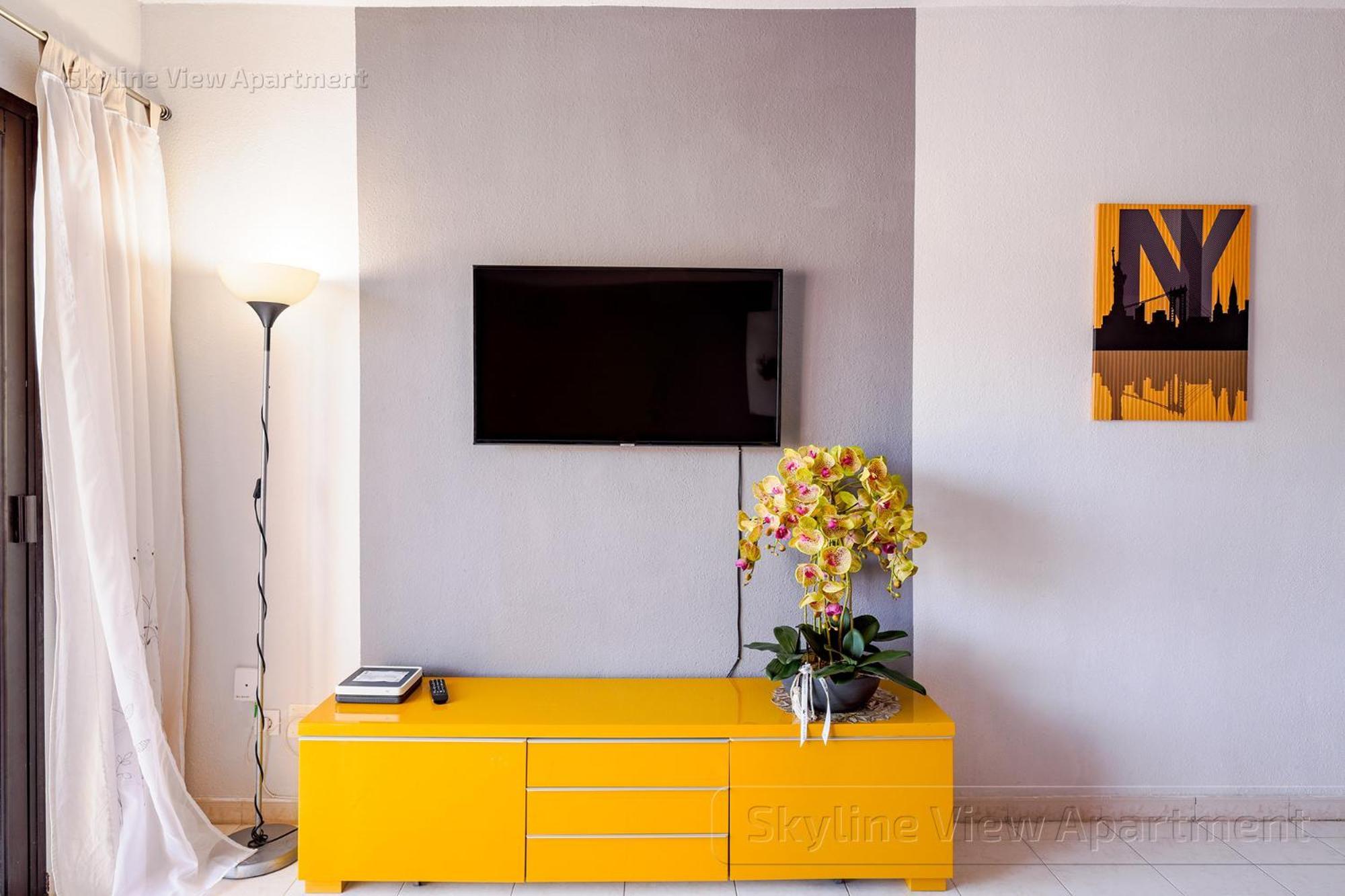Skyline View Apartment - Free Private Parking Including & Guest Bonus 阿德耶 外观 照片