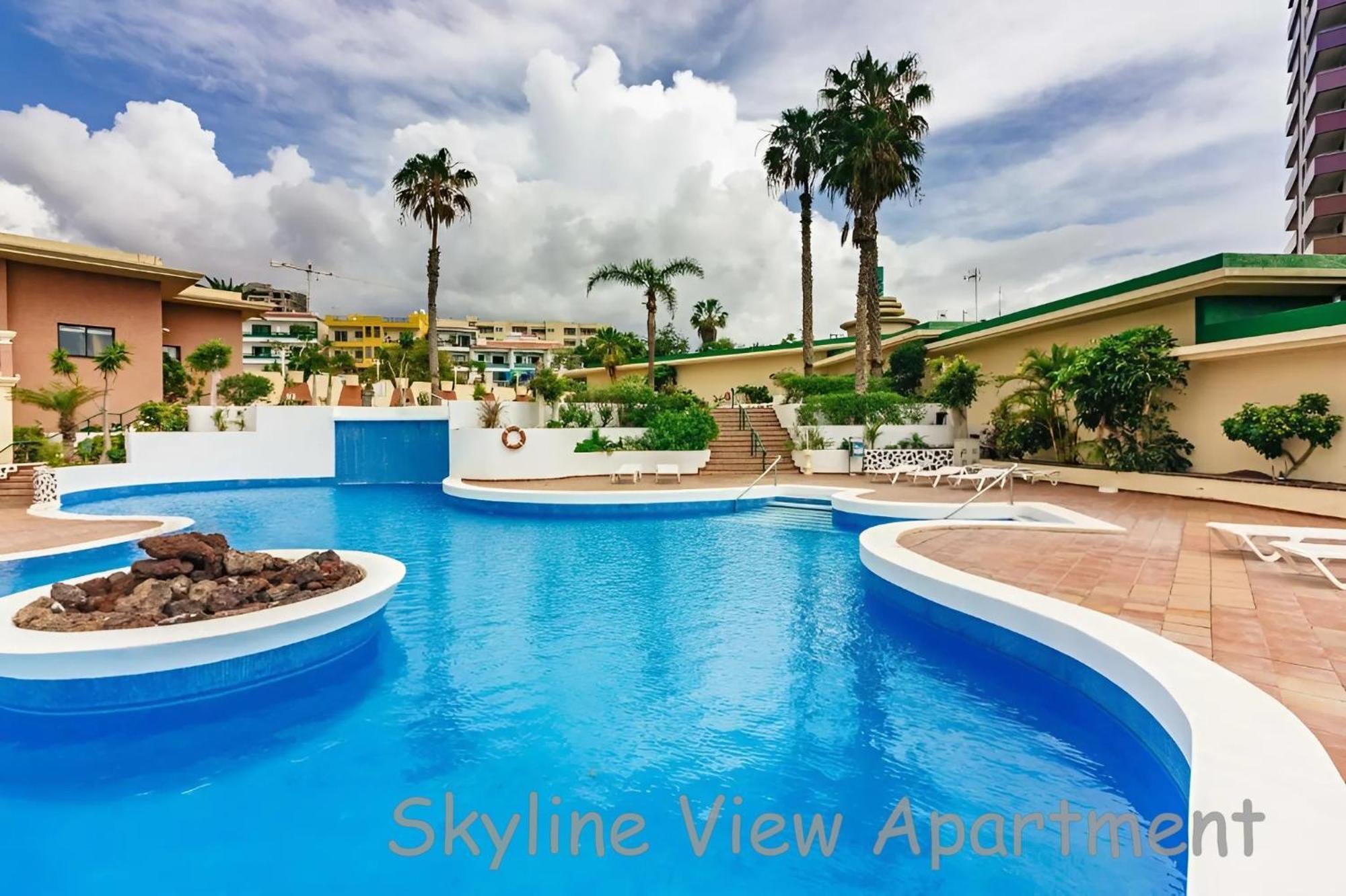 Skyline View Apartment - Free Private Parking Including & Guest Bonus 阿德耶 外观 照片